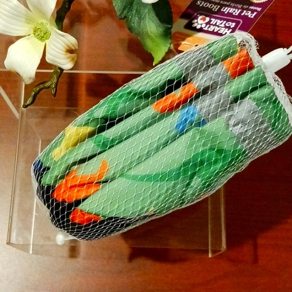 New Heart ToTaIL Pet Rain 🌧 Boots - Picture 6 of 8